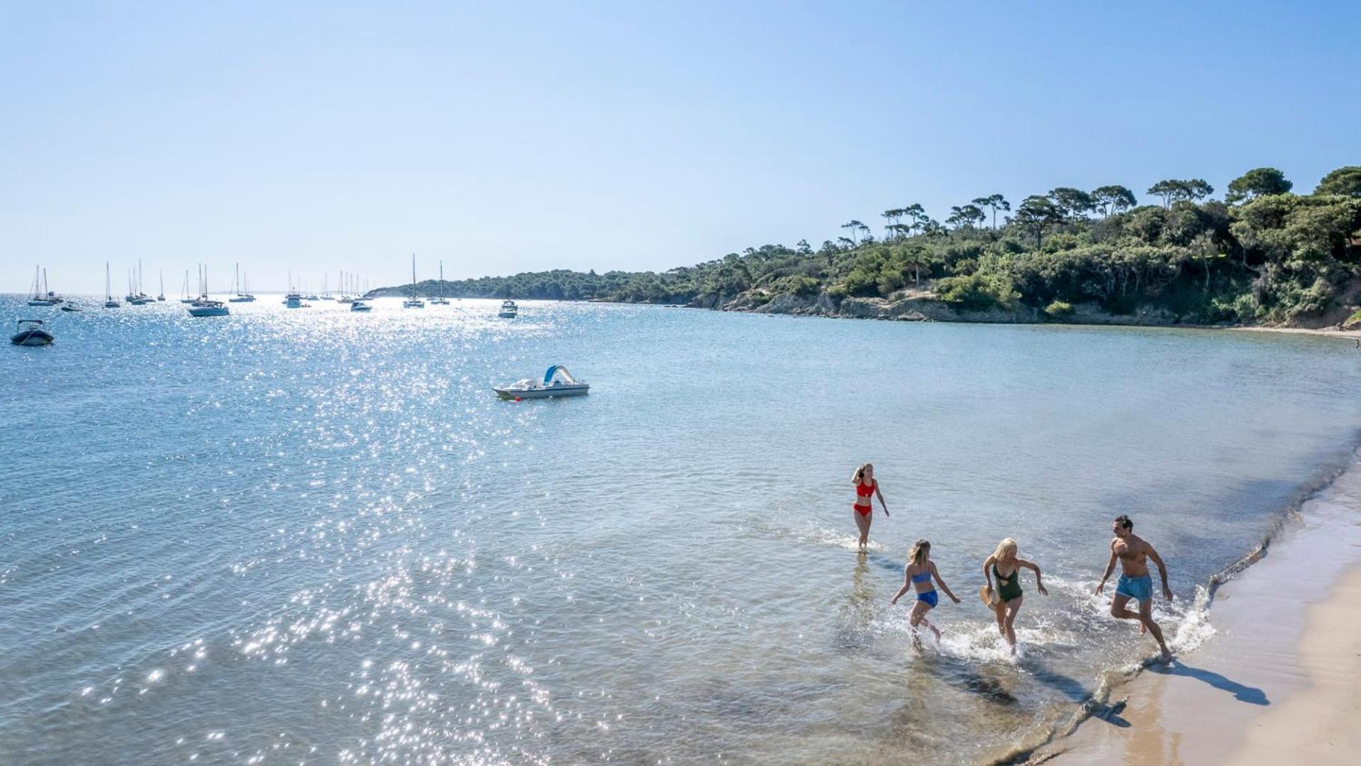Camping La Bergerie Plage Hyeres Bagian luar foto