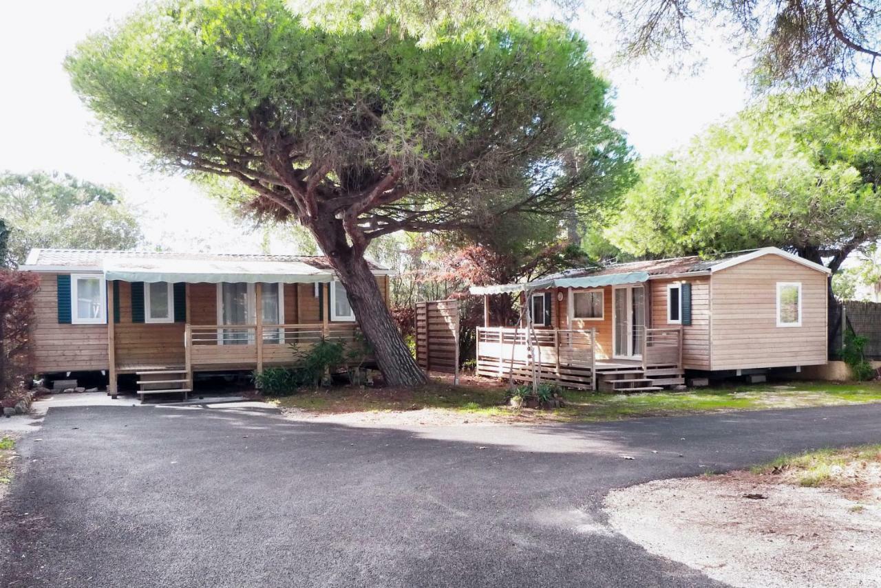 Camping La Bergerie Plage Hyeres Bagian luar foto