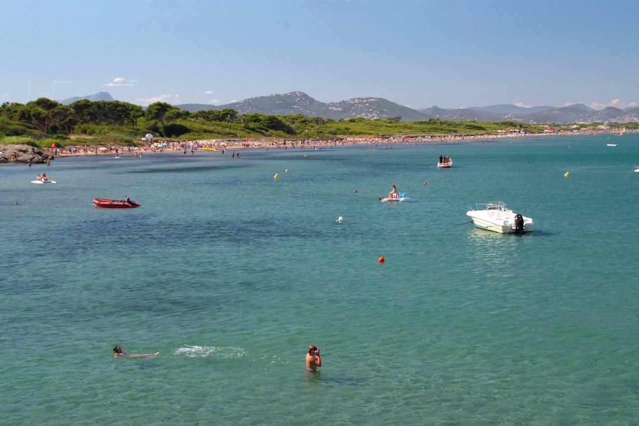 Camping La Bergerie Plage Hyeres Bagian luar foto