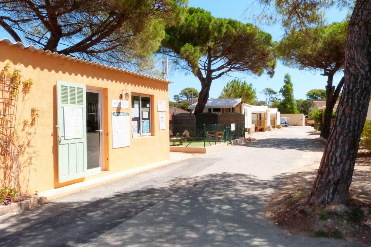 Camping La Bergerie Plage Hyeres Bagian luar foto
